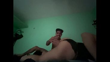 Download Video - DEMASIADO LATINOS PARA PORTARNOS BIEN