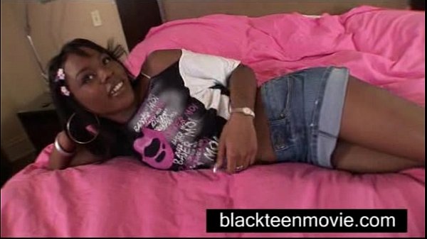 Cute 18 yr old ebony teen doing sucking cock in...