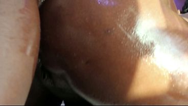 成熟した叔母は、私たちが彼女の肛門を舐めれば、彼女とセックスできると言った。