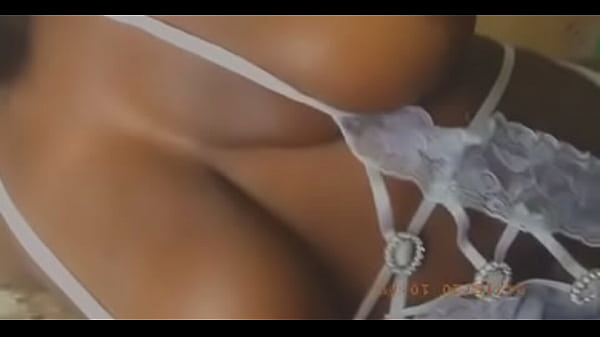 First time I masturbate in my bathroom with a dildo