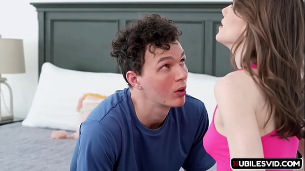 Stepsis Serves up Her Pussy to Breed