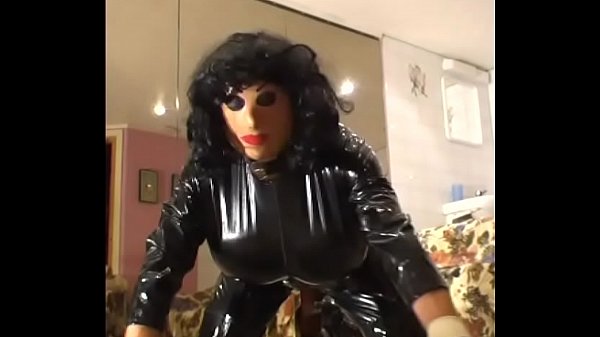 RoxinaRetroCatsuitGurl070805XXL