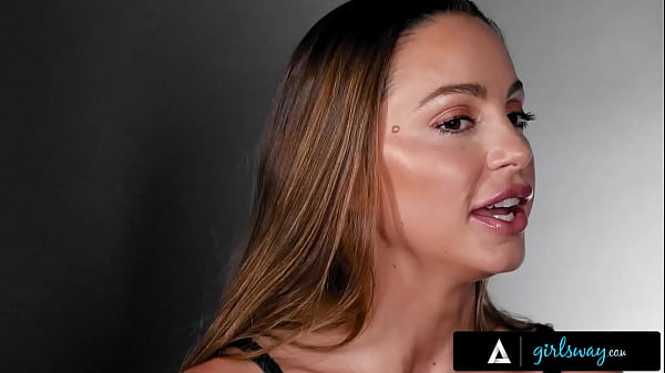 GIRLSWAY Reagan Foxx Gives Abigail Mac An Unforgettable Oral Taste With BTS