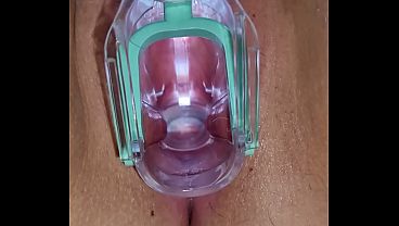 Whatching inside pussy