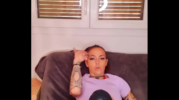 Hello mes Amours ! Aujourd'hui on est Jeudi, et c'est les jeudi hot avec Eva ...