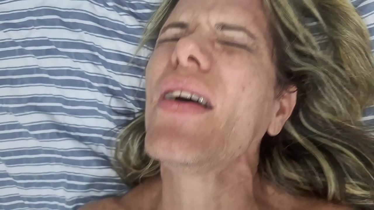 Un hombre negro dotado tiene sexo con su hermanastra
                    anal interracial blowjob amateur facial cumshot cum in mouth black guy mature woman mature anal mature man muscular guy nose piercing handsome man anal 3d heavily tattooed blowjob 3d muchos negros