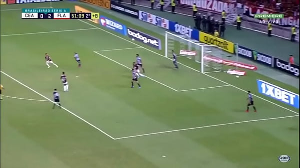 Arrascaeta ball in the back of the net