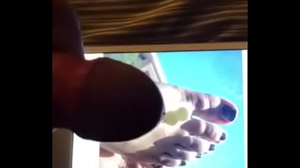 Feet footfetish toes footjob amateur housewife ...