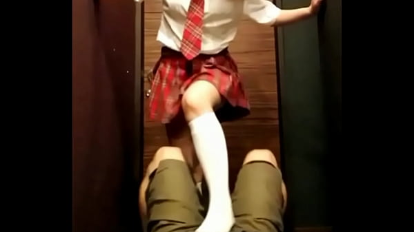 thumb ballbusting 9