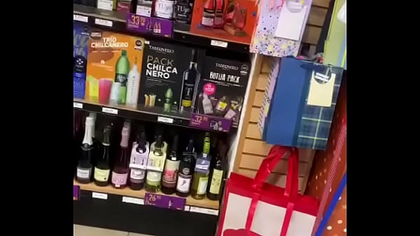 Rica peruana me manda sus videos tocando se rico para mi