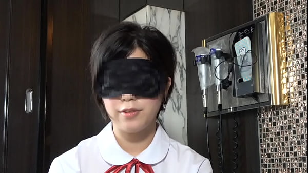 "Mask de real amateur" real entertainment! ! Raising the pride of a former gravure idol, raw insertion 3 times, individual shooting, individual shooting completely original 43rd person