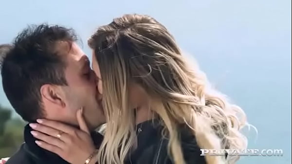 Biker chick Natalia Starr Wants Fuck & Anal
