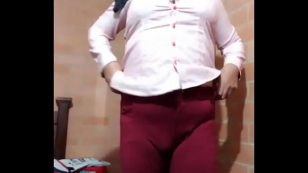 Download Video - Lizz in red