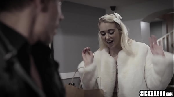 Naughty blonde enjoys a hardcore double penetration