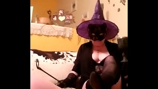 Download Video - 2024 10 31 Soir&eacute;e d'Halloween avec mon esclave