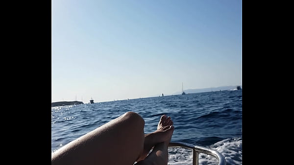 Return to the port with fanned toes