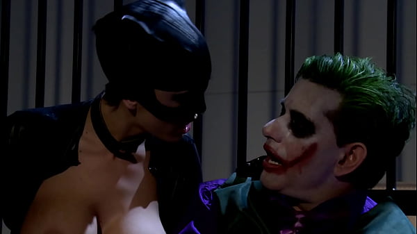 Katwoman Jennifer Dark Prowls Into A Prison Cage 3way