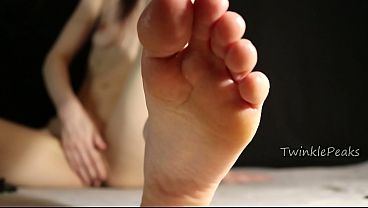 Pretty Toes, Blurry Pleasure