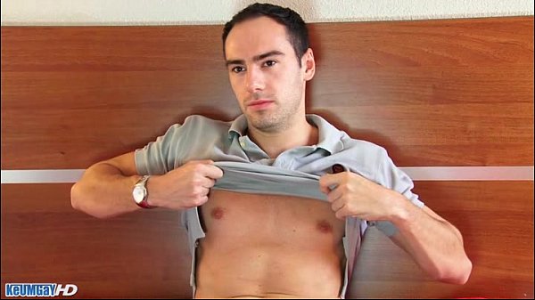 Download Video - Hey&excl; Don't suck my huge cock&excl; I'm a straight guy &excl;