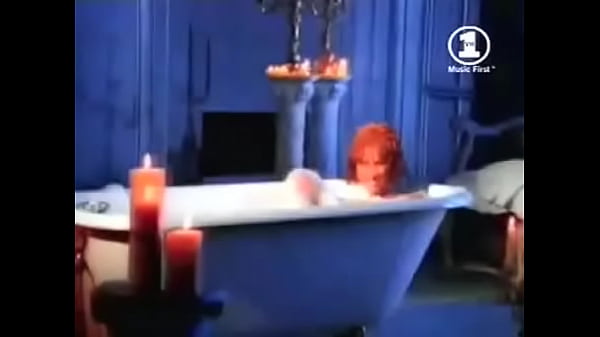 Pepa's  bathtub scene from "What A Man" video.