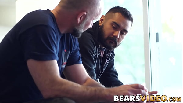 Hunk Avi Strider relentlessly barebacks Adam Ja...