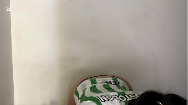 My stepsister comes from Medellín to visit me and lets me film her without showing her face.