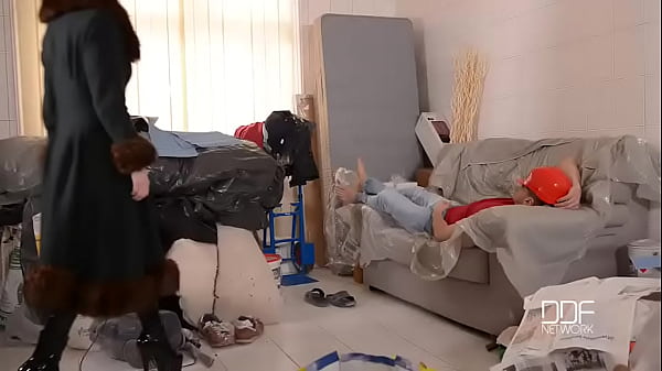 Lazy Craftsman - Red-Haired Dominatrix Humiliates Tiler