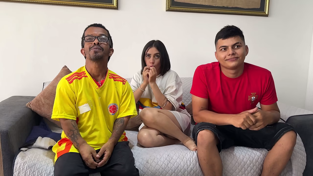 Mi mejor amigo llorando mientras me cogia a su cachonda esposa por perder la apuesta del partido de Colombia vs Portugal.
                     latina interracial ass amateur homemade cream exotic crazy big tits latino culona twerking twerk muchos negros