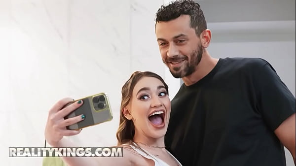 Download Video - REALITY KINGS - Stepmom Justine Jakobs And Sera Ryder Take Turns On Alex Jones&rsquo;s Eager Cock