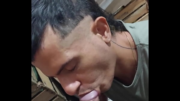 Mamei o funcion&aacute;rio do meu patr&atilde;o no estoque, n...