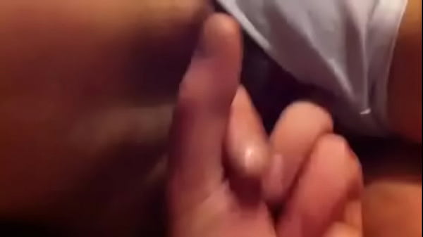 thumb iphone caught
