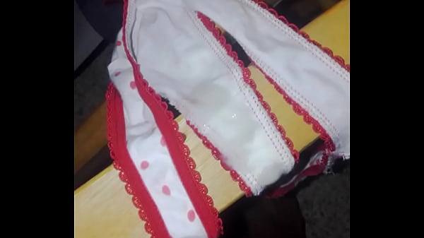 Ua corridita con las tanga de la hermana de mi ...