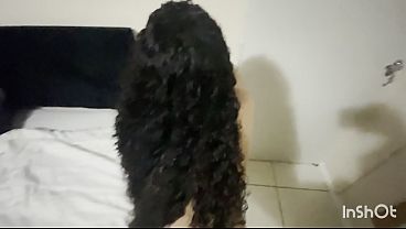 Socando forte na novinha casada