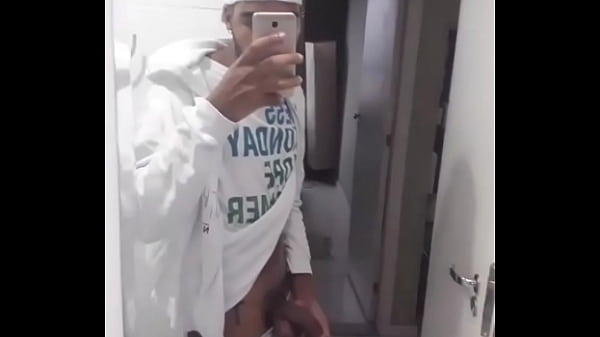 Hetero sacudo e roludo -Instagram dele é @bolad...