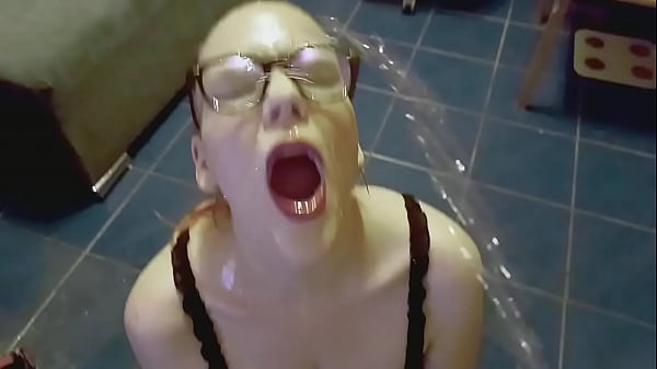 Piss drinking bitch