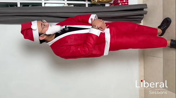 HOT PERSONAL ASSISTANT STRIPS AND FUCKS HERSELF WHILE APPLICANT WANKS