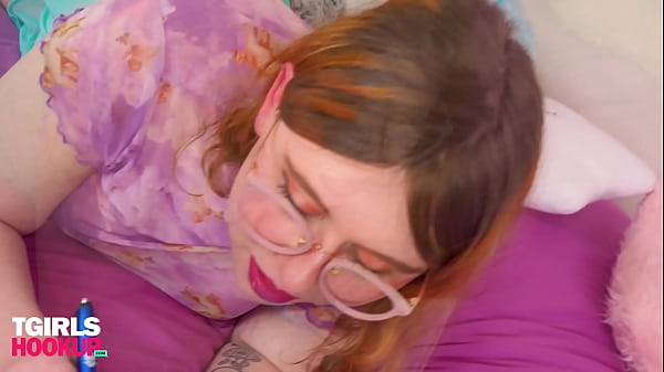TGIRLSHOOKUP: BBW Clara Belle
