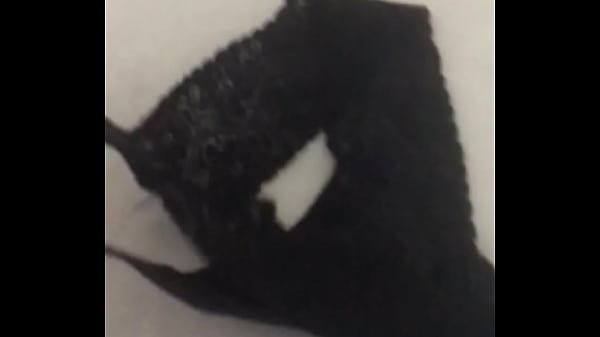 Hilo dental negro de mi jefa