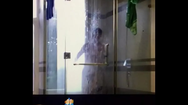 Prendre Une Douche 1