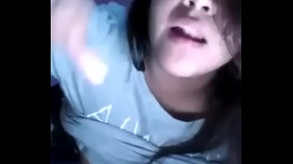 Download Video - Amiga enze&ntilde;andome las tetas