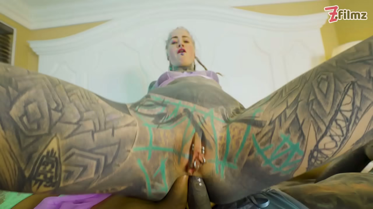 Tattoo Shemales fucking Gaping ANAL hole of hot Tattoo Girl in Threesome - ATM &amp_ Facial