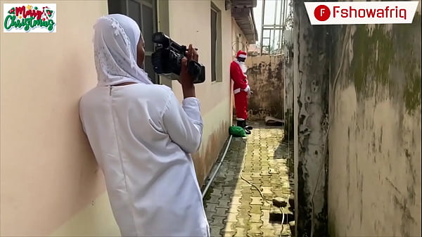 LONG DICK SANTA CLAUS IS CAPTURED ON CAMERA PLAYING WITH HIS COCK AND THEN OFFERS WET PUSSY AS A GIFT. PLEASE SUBSCRIBE TO RED