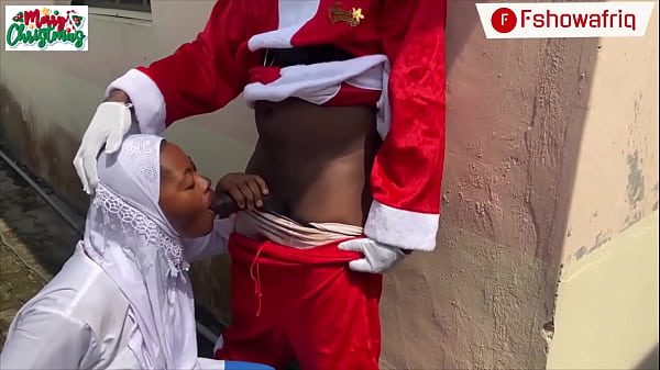 LONG DICK SANTA CLAUS IS CAPTURED ON CAMERA PLAYING WITH HIS COCK AND THEN OFFERS WET PUSSY AS A GIFT. PLEASE SUBSCRIBE TO RED