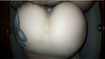 While my friend was in the shower, I fucked his chick
