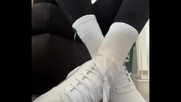  Good Morning Again With My Sports Socks :)#sportssocks #feet #feetworld #fetisch #fetisch Creato    