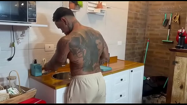 वैवाहिक कार्यक्रम में सासु माँ की बड़ी गांड का दीवाना हो गया