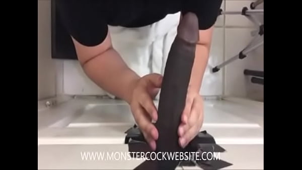 Download Video - Sucking Long Black Dick at The Gloryhole