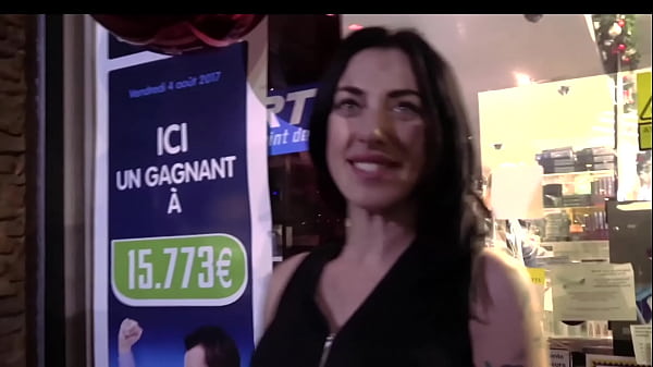 Sabrina, beautiful Italian, wants a good French cock