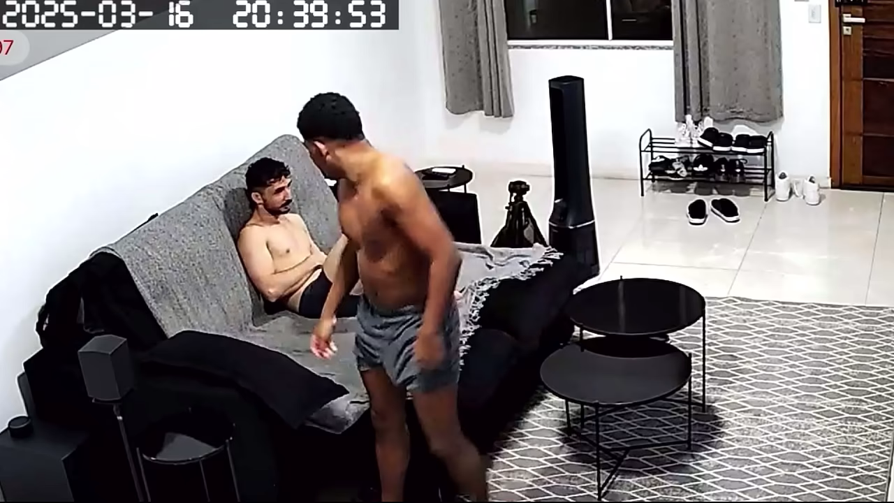 aquela foda com o safado no sof&aacute_ aqui de casa