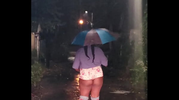THIGH HIGH STILETTO BOOTS & BOOTY SHORTS WALKING IN THE RAIN!